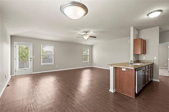 $349,900 | 17187 South Kill Creek Road, Gardner, KS 66030