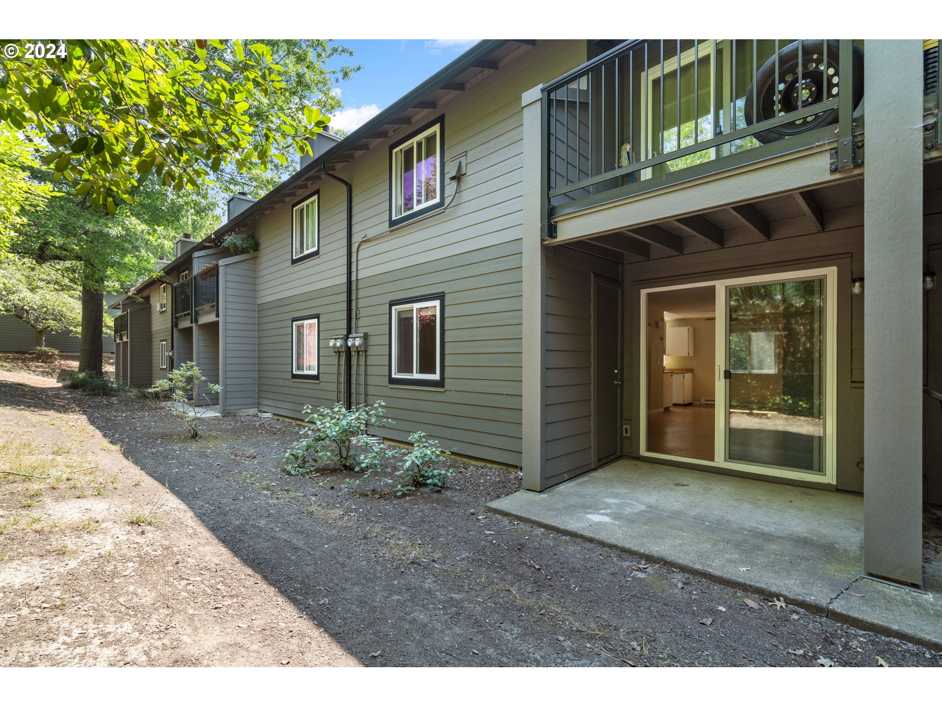 12628 Northwest Barnes Road, Unit 4 Portland, OR 97229 - Photo 9 of 17 Gallery Image 9