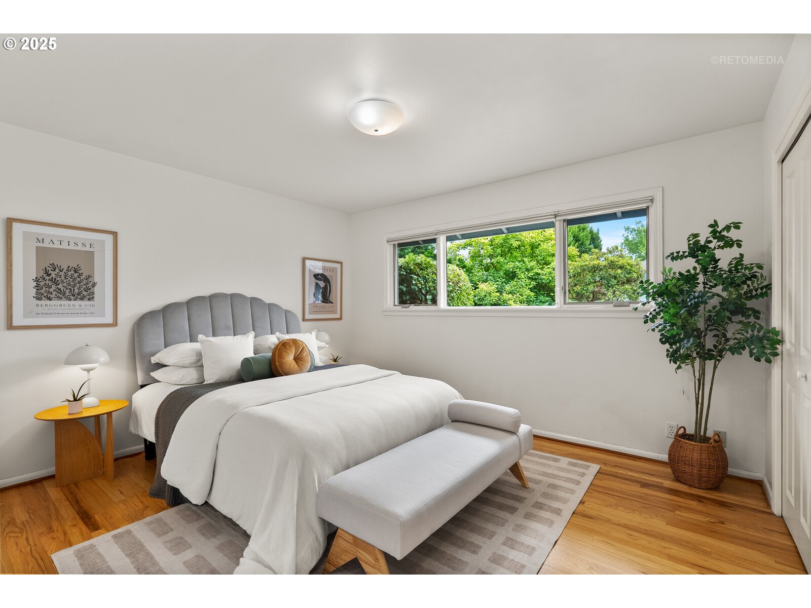 6731 Southwest 11th Drive Portland, OR 97219 - Photo 13 of 38