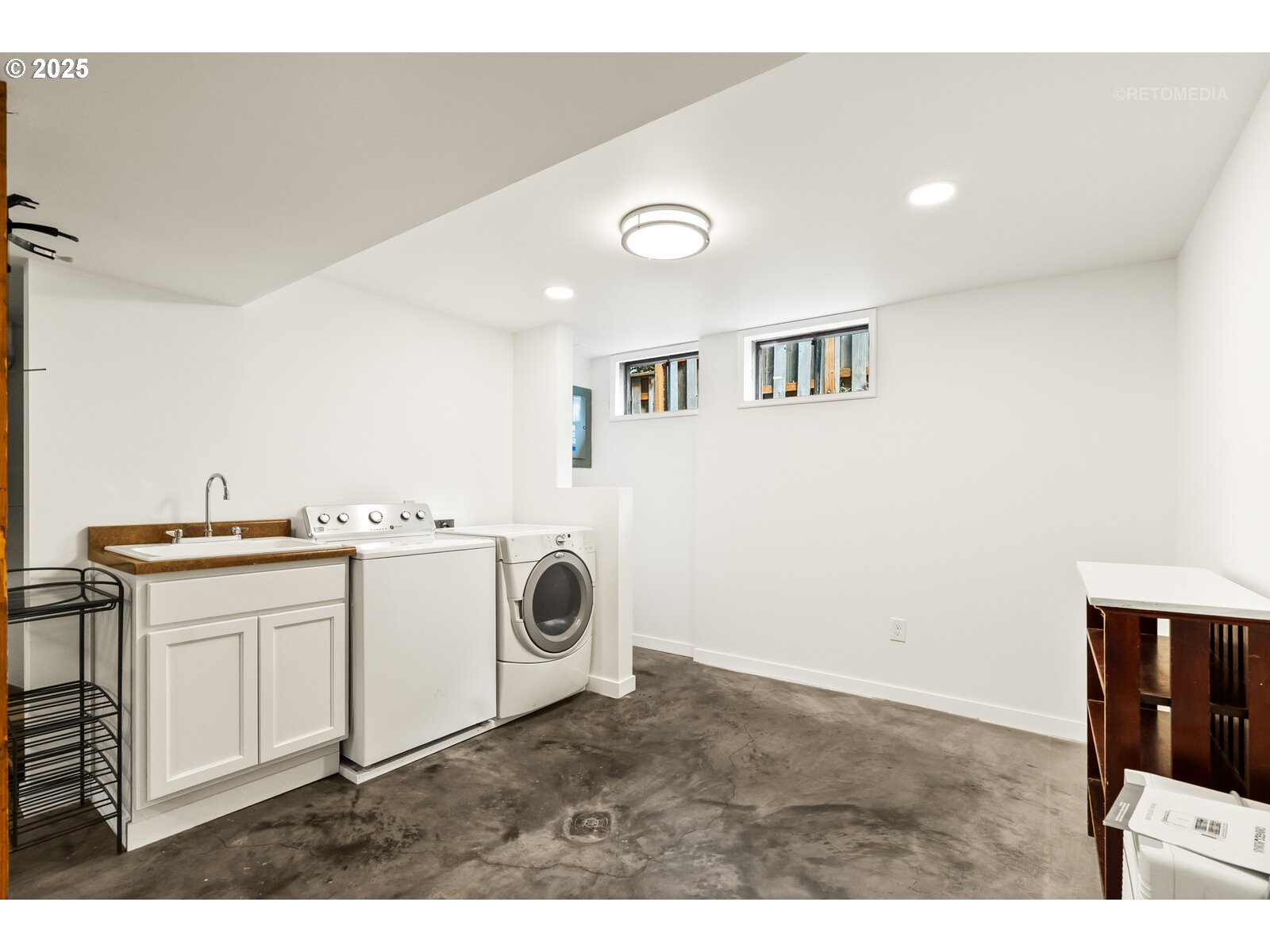 6731 Southwest 11th Drive Portland, OR 97219 - Photo 23 of 38