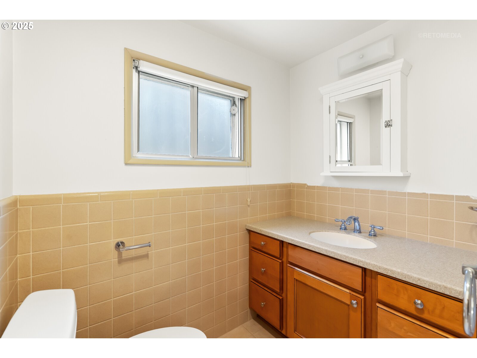 6731 Southwest 11th Drive Portland, OR 97219 - Photo 25 of 38