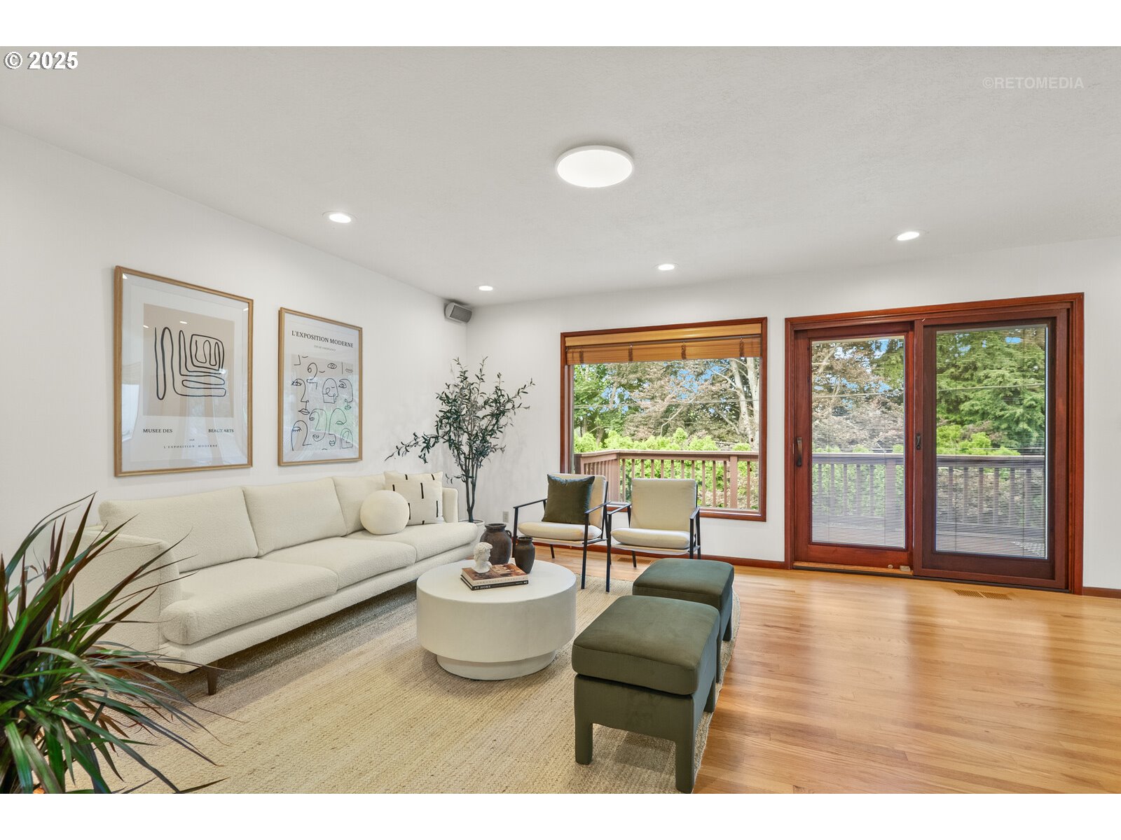 6731 Southwest 11th Drive Portland, OR 97219 - Photo 5 of 38