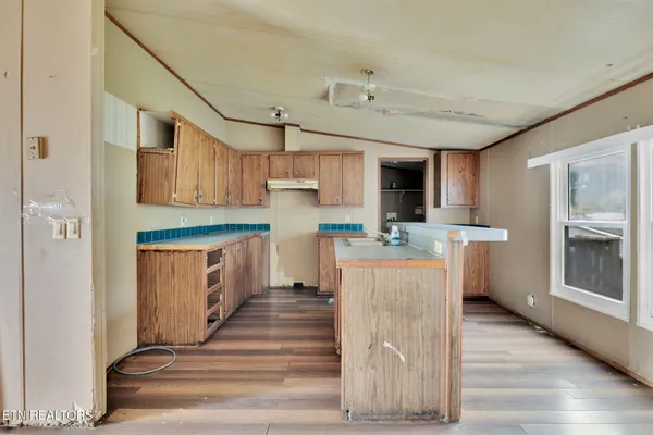 $129,900 | 445 West Broad Street, Clinton, TN 37716