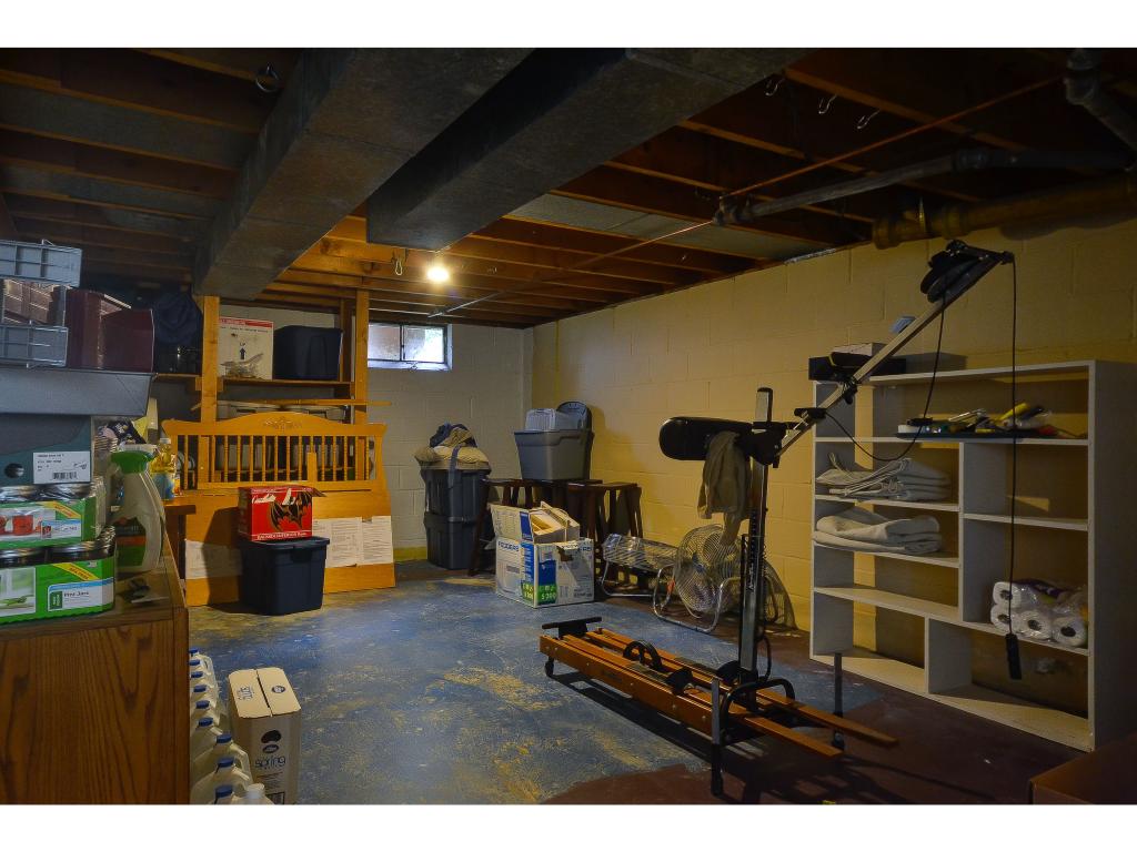 96 Shore Road Burlington, VT 05408 - Photo 21 of 35 Gallery Image 21