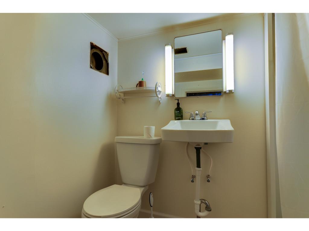 96 Shore Road Burlington, VT 05408 - Photo 23 of 35 Gallery Image 23