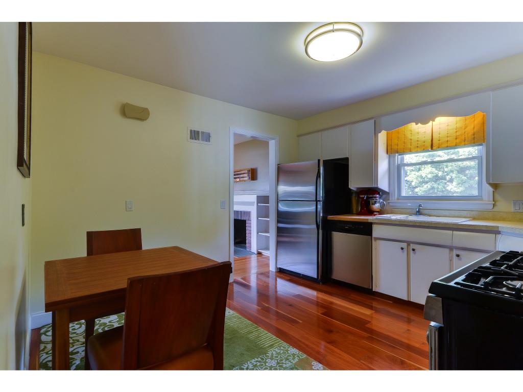 96 Shore Road Burlington, VT 05408 - Photo 7 of 35 Gallery Image 7