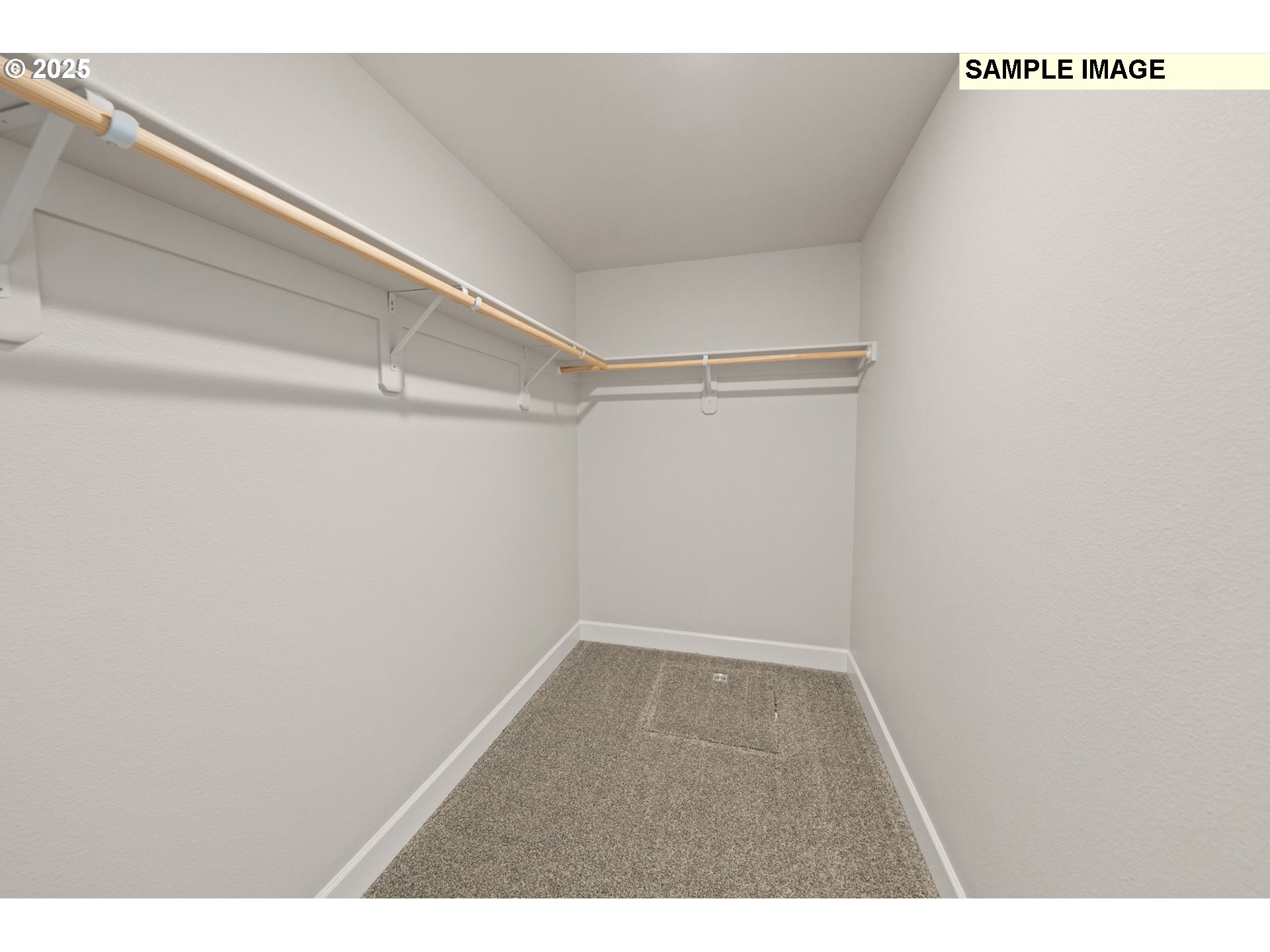 562 Taft Street Umatilla, OR 97882 - Photo 21 of 28 a view of an empty room