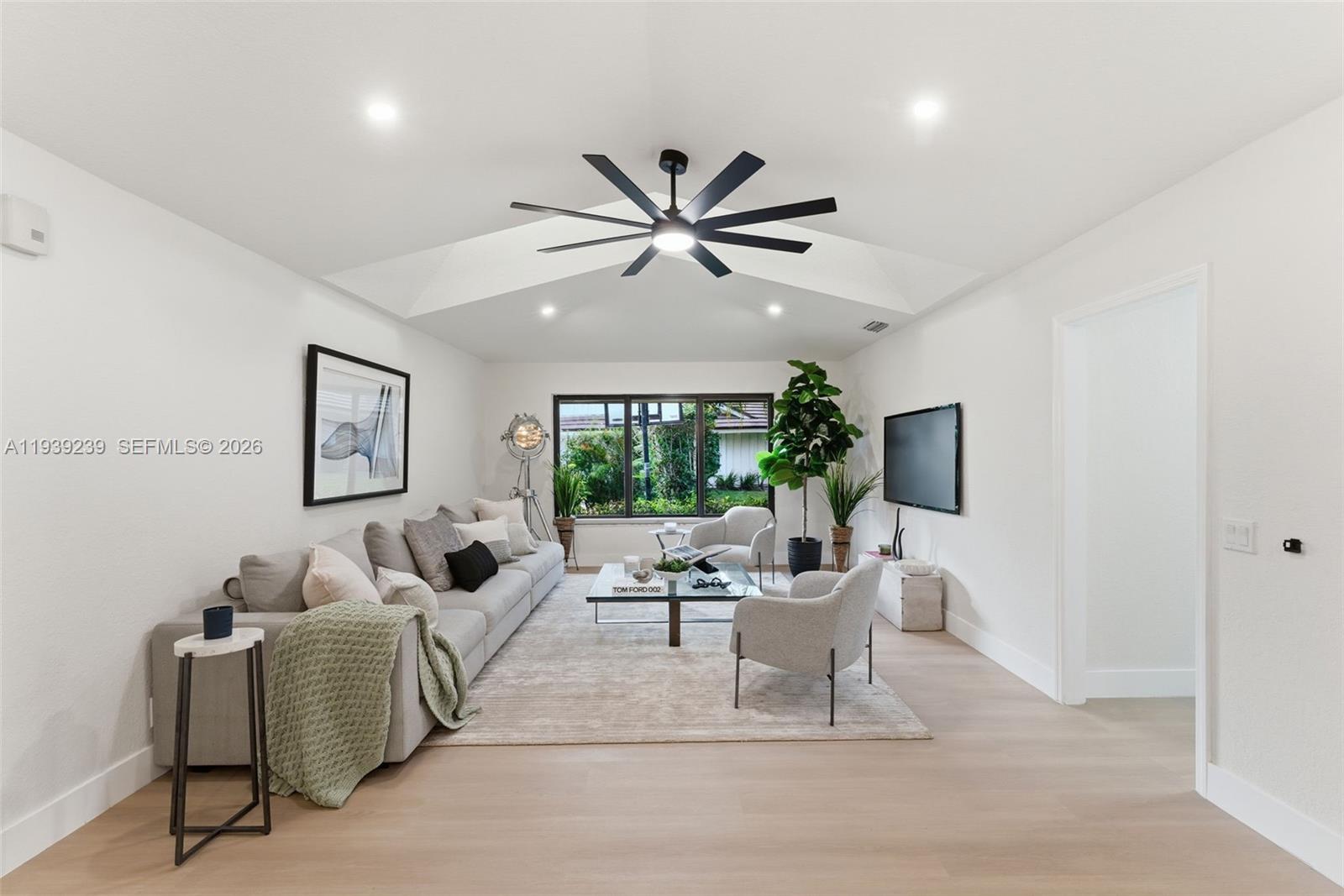 2 Dunbar Road Palm Beach Gardens, FL 33418 - Photo 12 of 45