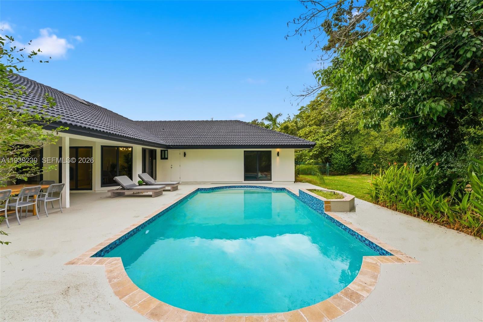 2 Dunbar Road Palm Beach Gardens, FL 33418 - Photo 37 of 45
