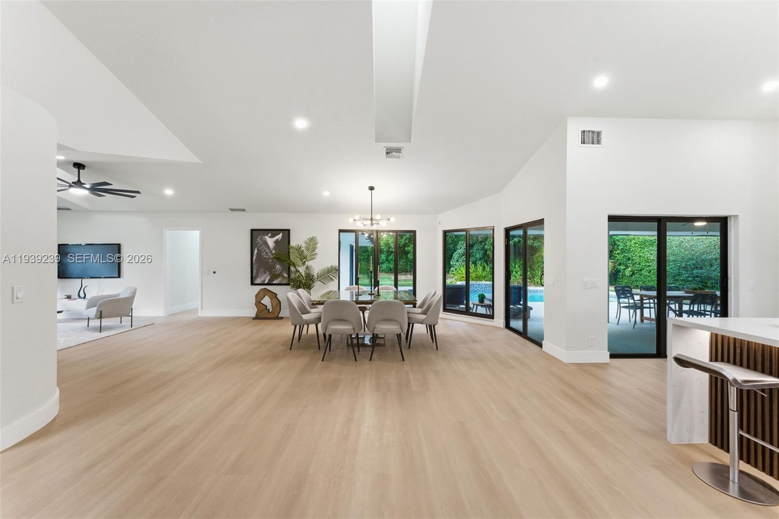 2 Dunbar Road Palm Beach Gardens, FL 33418 - Photo 5 of 45