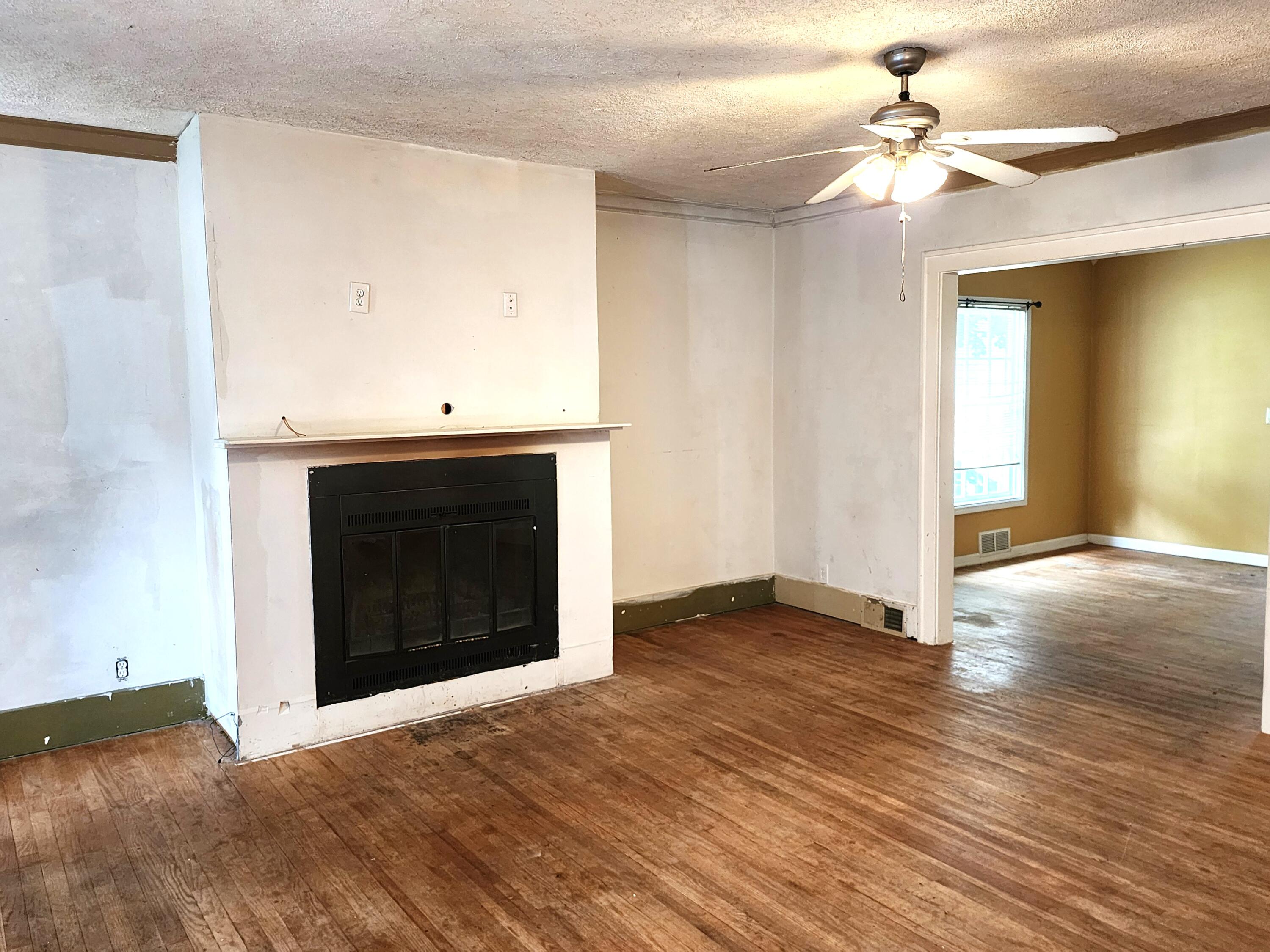 1006 North Main Street Three Rivers, MI 49093 - Photo 7 of 17 main 1006 fireplace wall