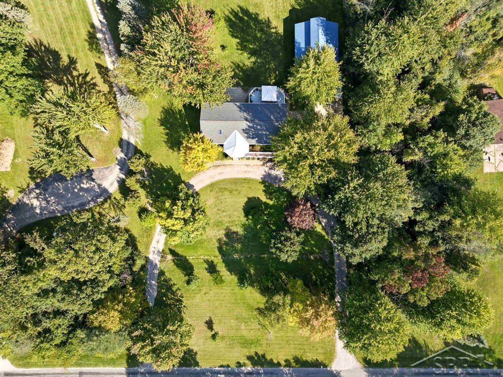 8879 Maple Road Bridgeport, MI 48722 - Photo 5 of 42