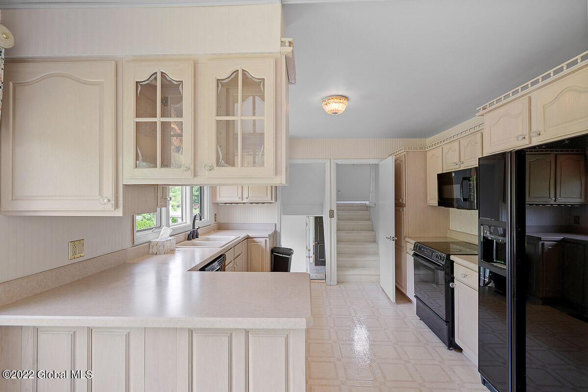 210 South Westcott Road Schenectady, NY 12306 - Photo 21 of 60 210 South Westcott Road Rotterdam NY 024