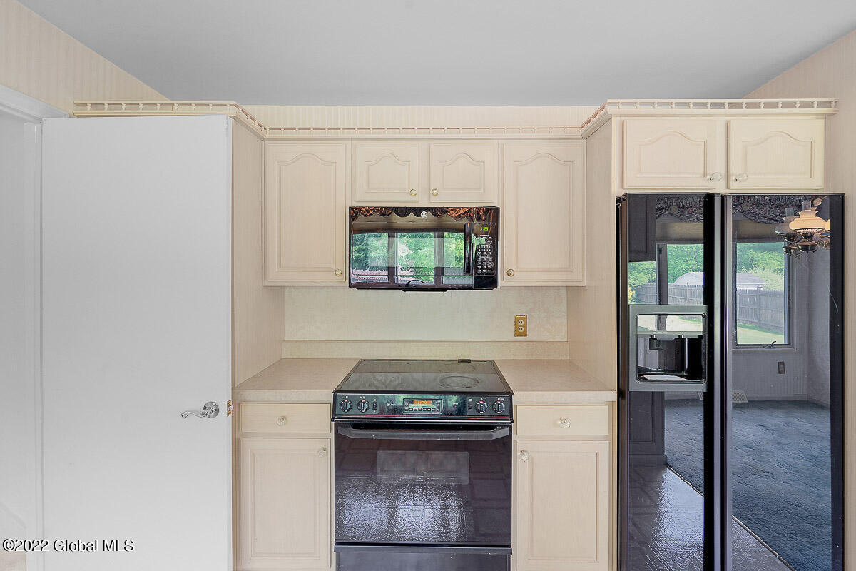 210 South Westcott Road Schenectady, NY 12306 - Photo 25 of 60 210 South Westcott Road Rotterdam NY 028