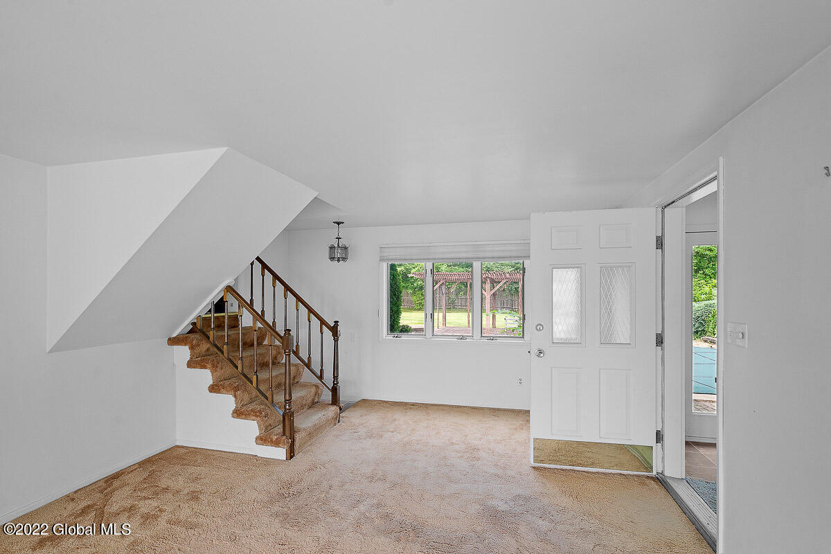210 South Westcott Road Schenectady, NY 12306 - Photo 27 of 60 210 South Westcott Road Rotterdam NY 047