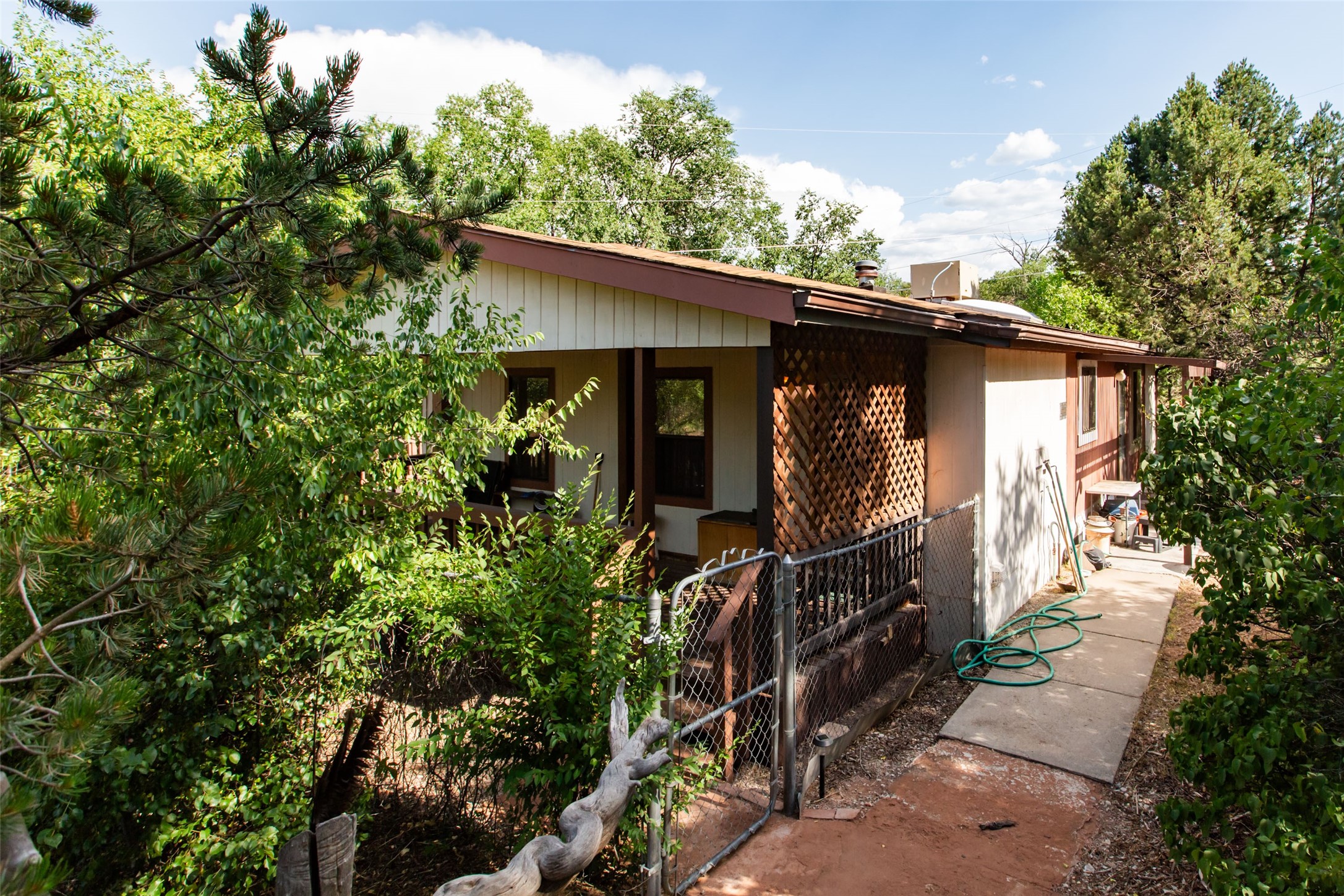 20 B Glowing Star Road Santa Fe, NM 87506 - Photo 3 of 19