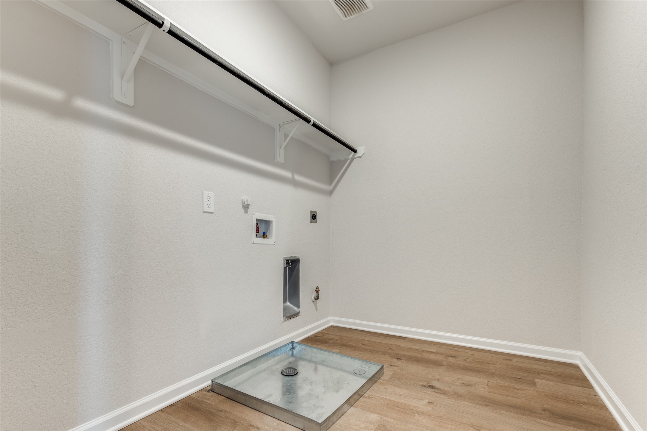 8323 Red Shiner Way Fulshear, TX 77441 - Photo 17 of 19