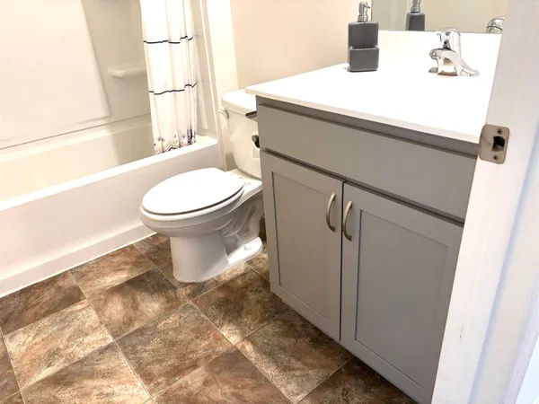 $284,900 | 5150 Shellback Drive, Millington, TN 38053