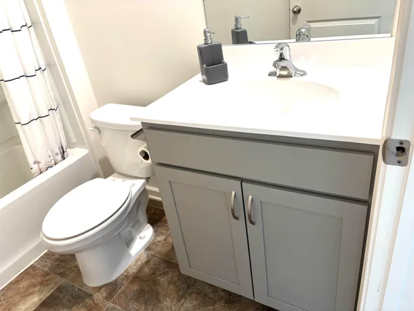 $284,900 | 5150 Shellback Drive, Millington, TN 38053