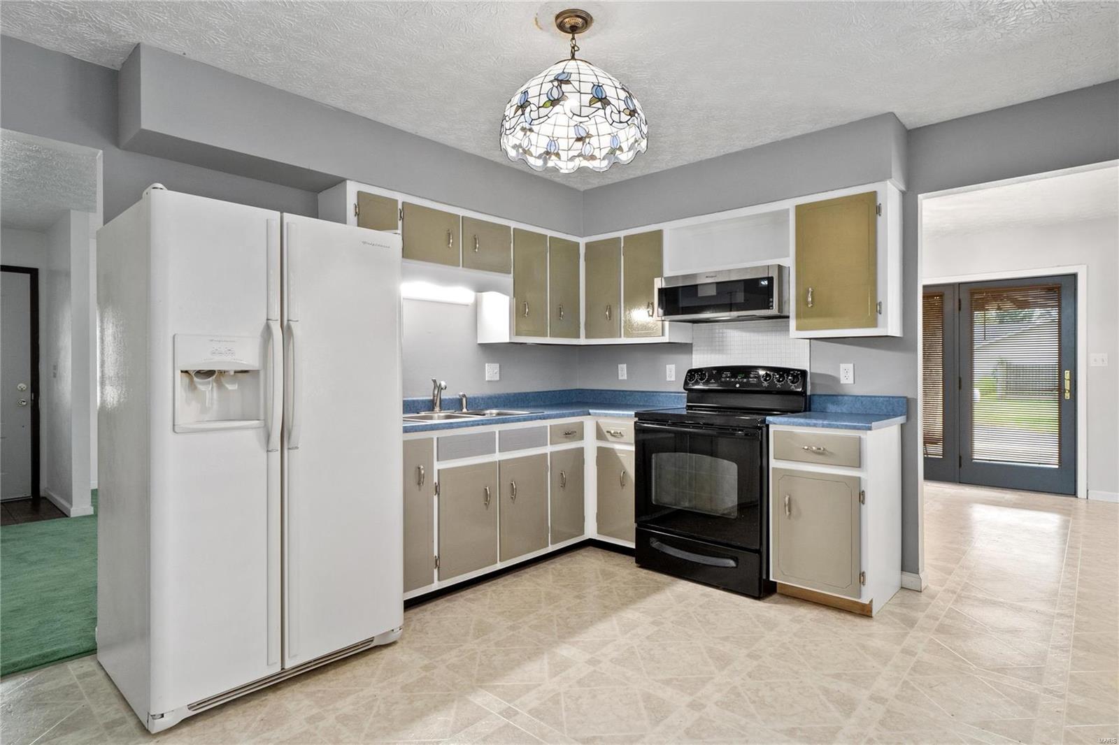 535 Walnut Road St. Jacob, IL 62281 - Photo 4 of 48