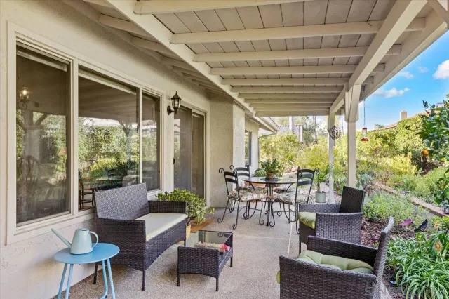 $965,000 | 17523 Plaza Marlena, San Diego, CA 92128