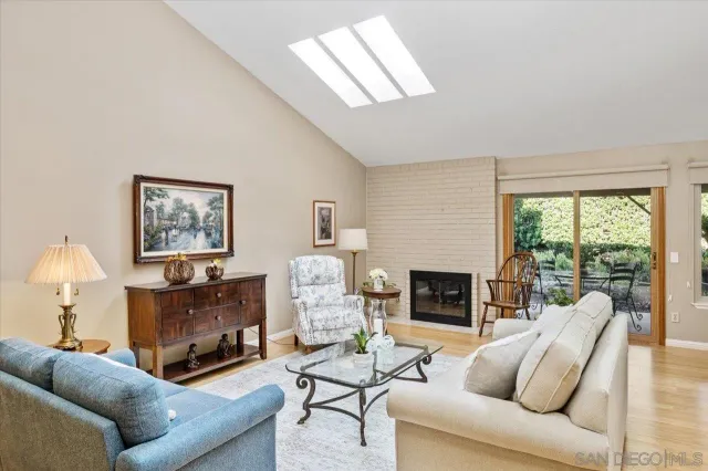 $965,000 | 17523 Plaza Marlena, San Diego, CA 92128