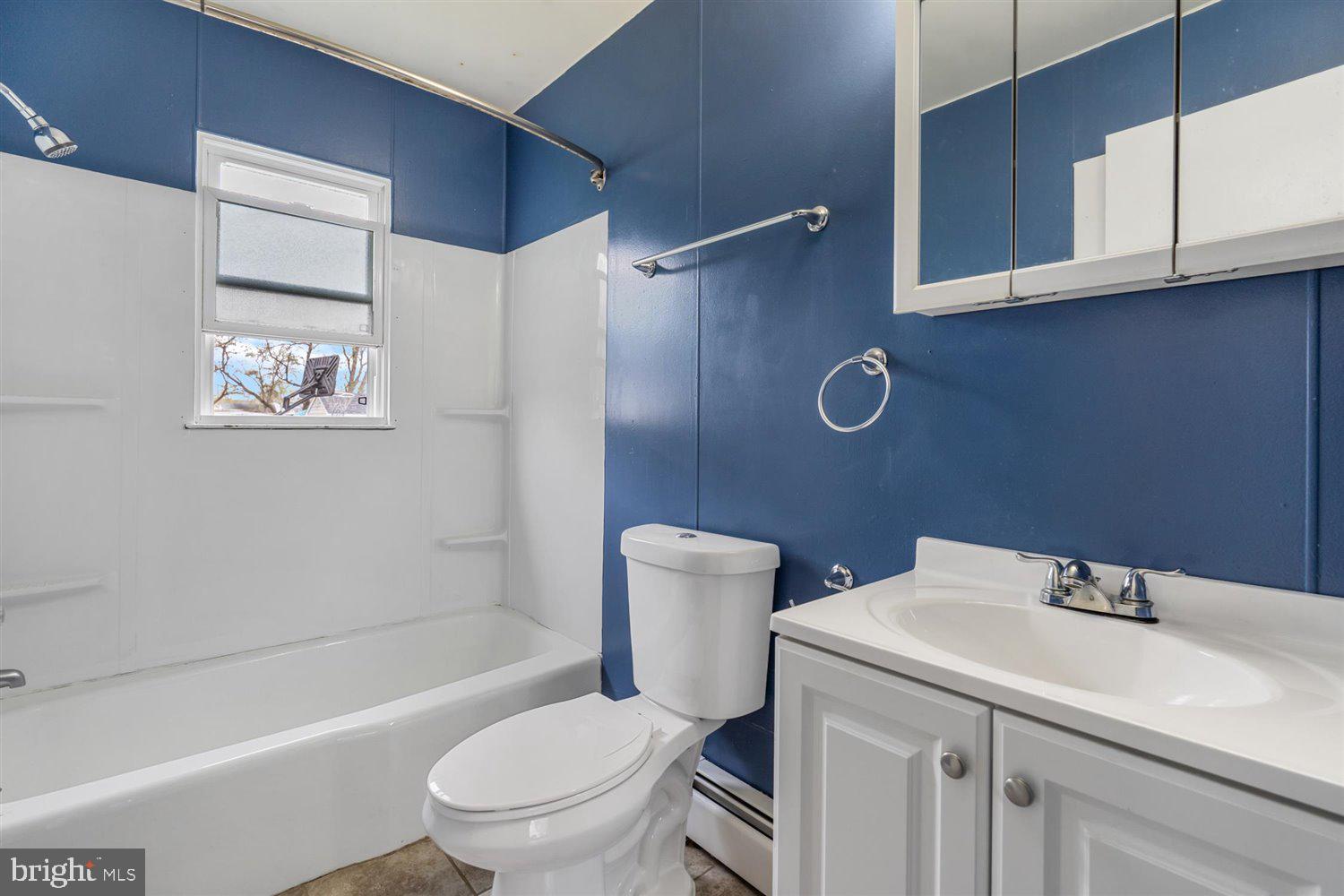 325 St Georges Road Essex, MD 21221 - Photo 26 of 52 Full bathroom non-waterfront