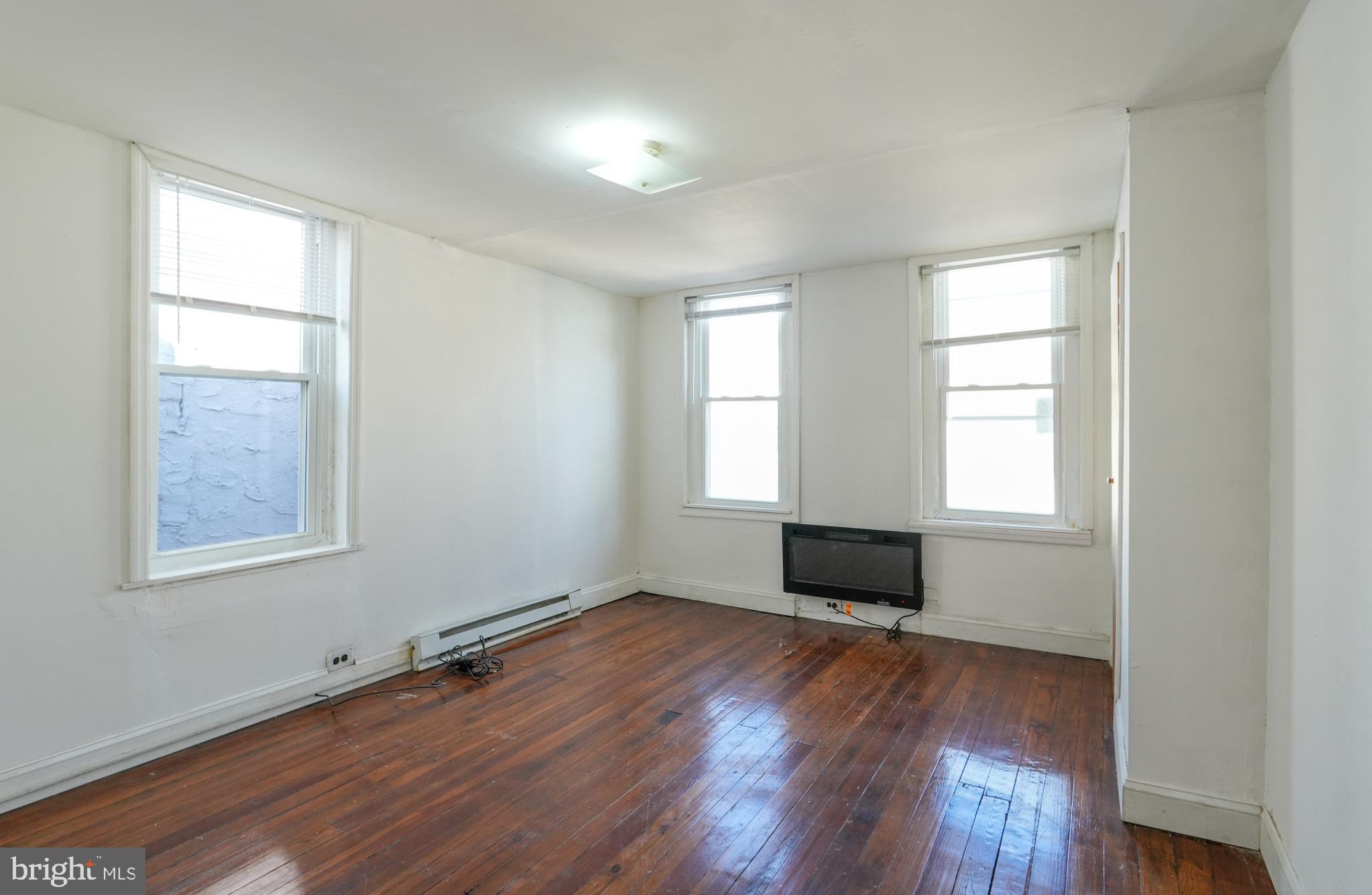 2127 Morris Street, Unit 2F Philadelphia, PA 19145 - Photo 12 of 14