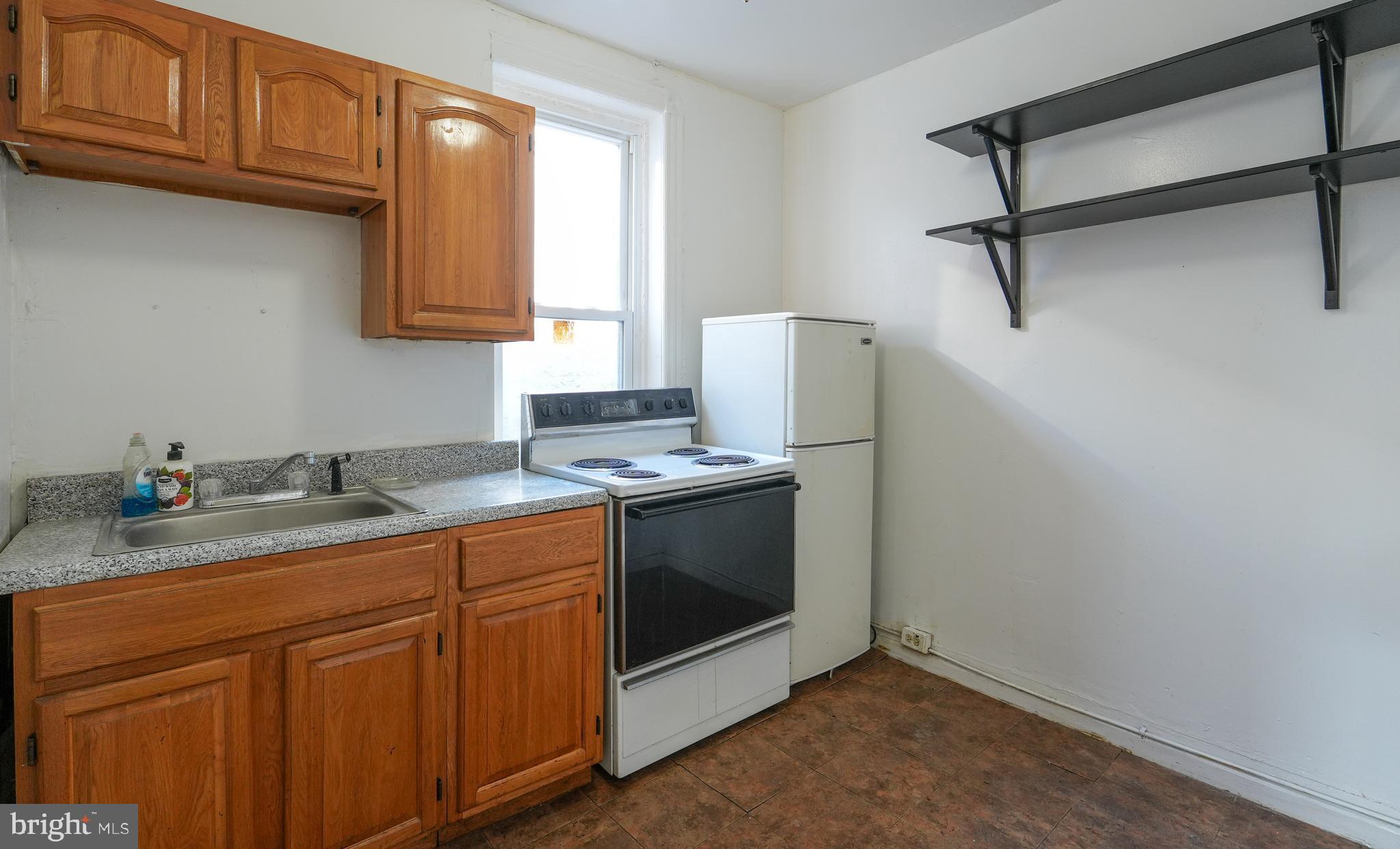 2127 Morris Street, Unit 2F Philadelphia, PA 19145 - Photo 9 of 14