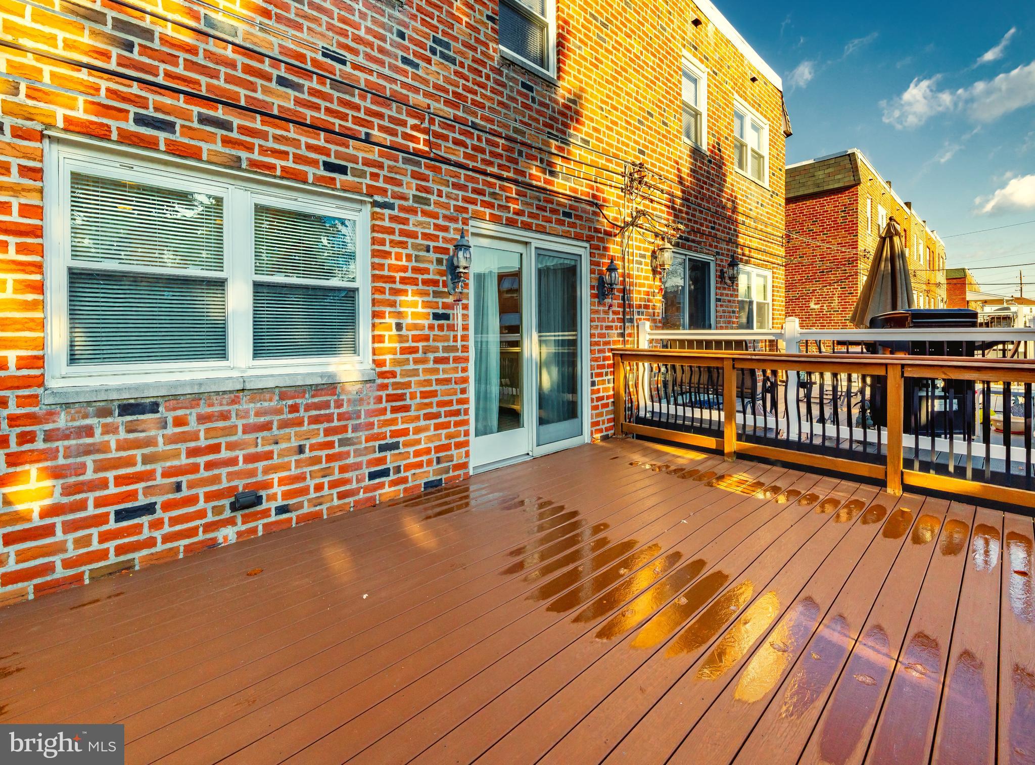 12209 Medford Road Philadelphia, PA 19154 - Photo 2 of 26 20 x 14 Trek deck off kitchen & dining room