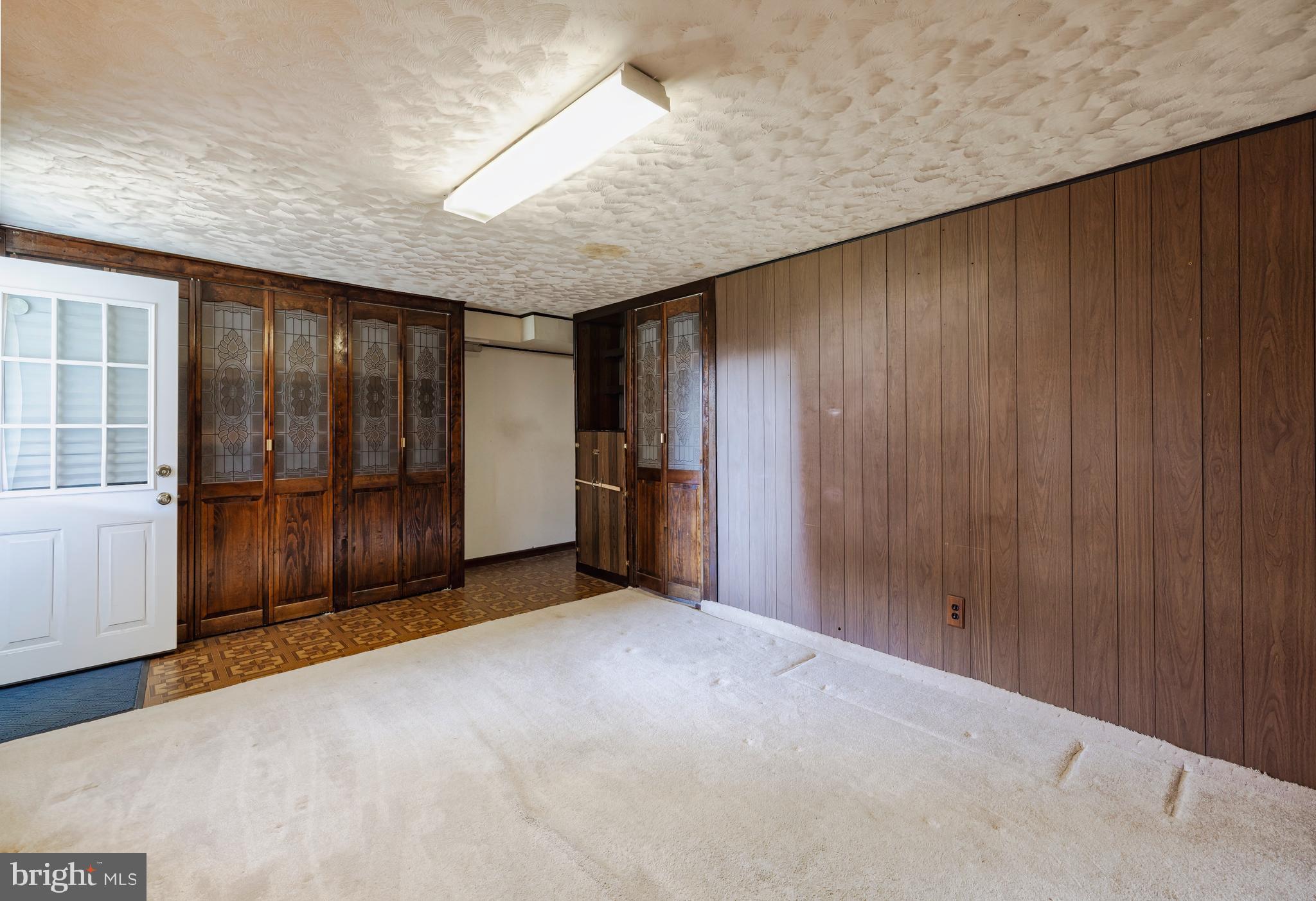 12209 Medford Road Philadelphia, PA 19154 - Photo 26 of 26 lower level den w/walk out to yard