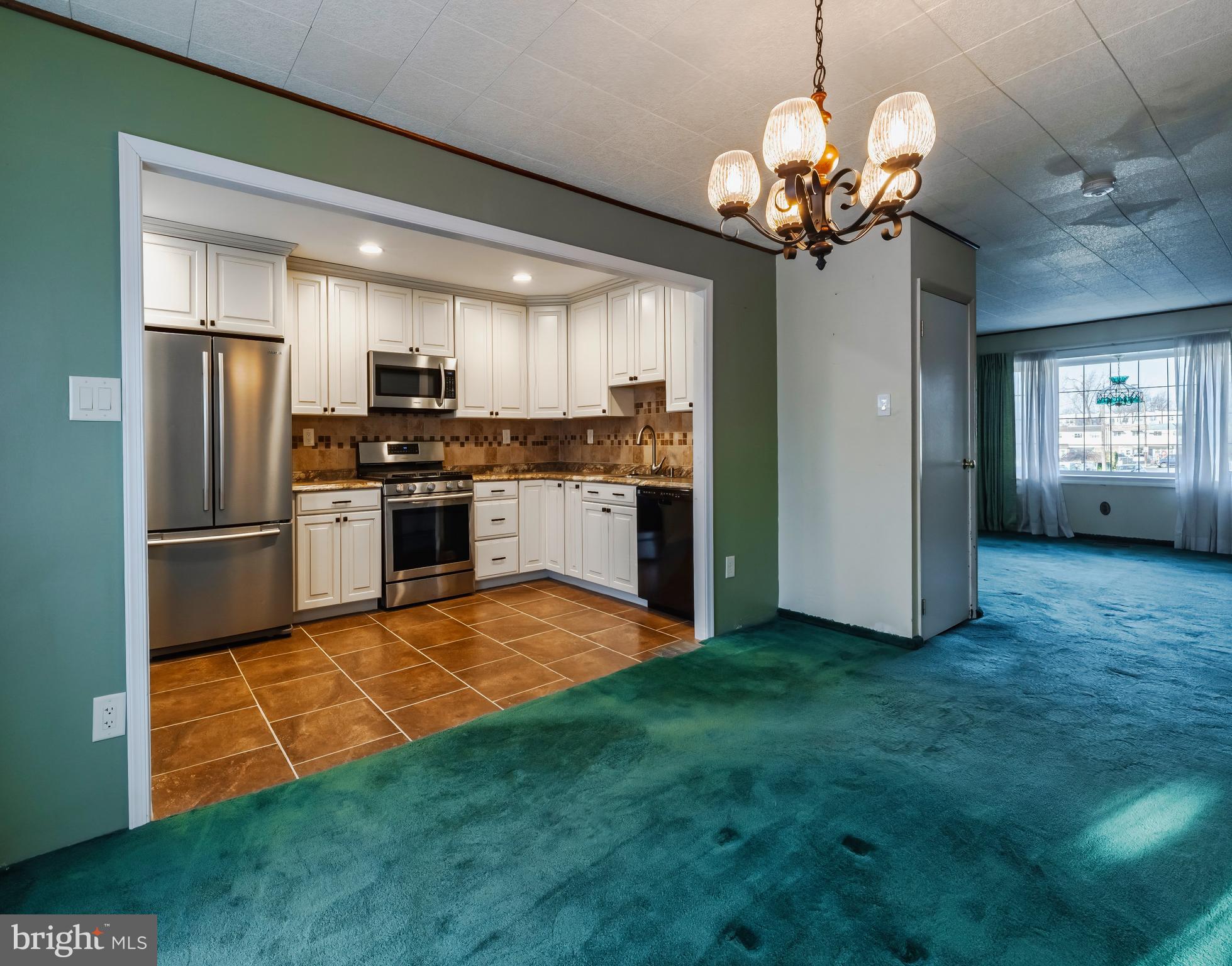 12209 Medford Road Philadelphia, PA 19154 - Photo 9 of 26 Dining room off kitchen