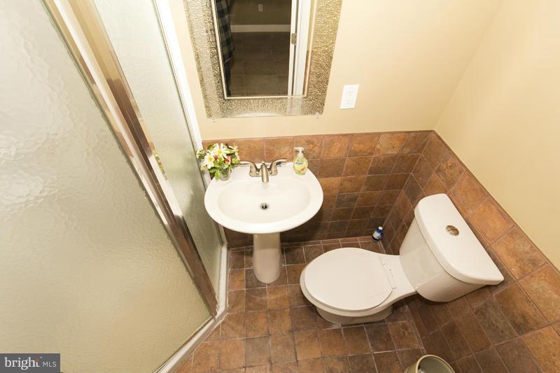 5801 Judith Way Baltimore, MD 21206 - Photo 20 of 23 Bath In Lower Level