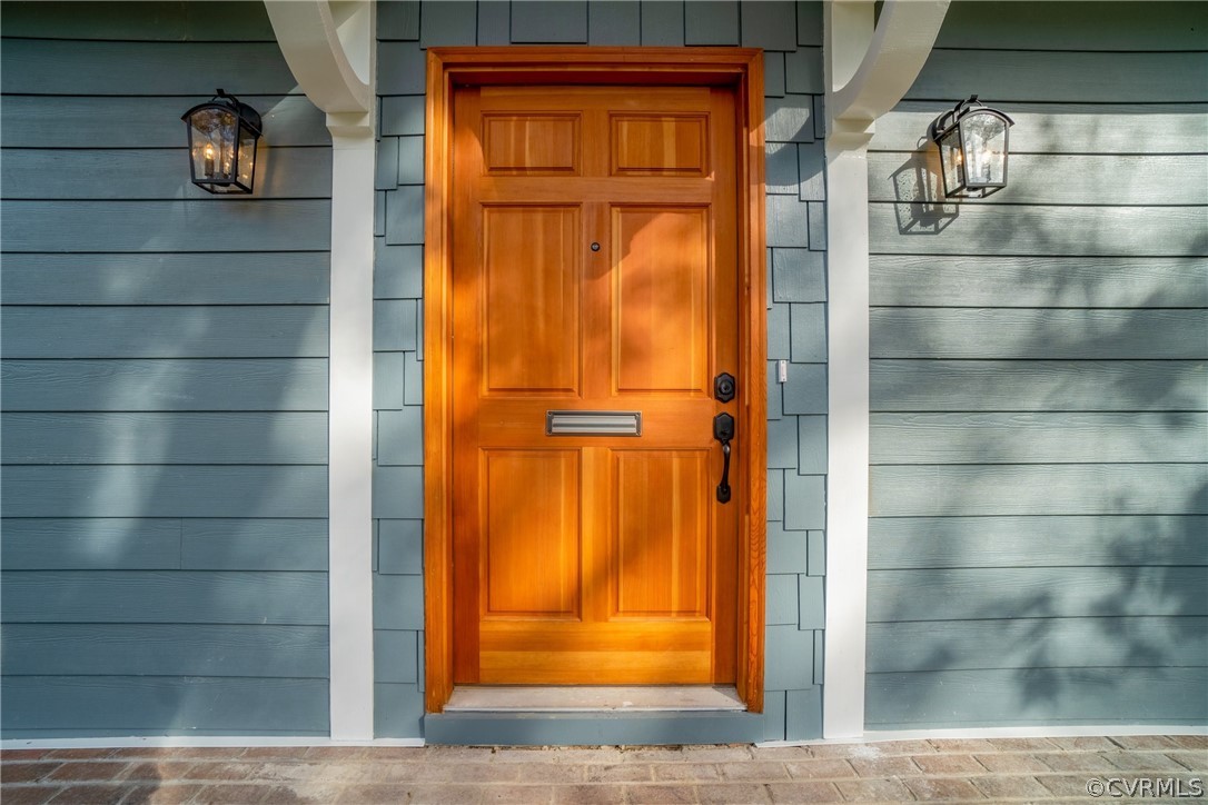 104 West Lancaster Road Richmond, VA 23222 - Photo 4 of 49 The gorgeous front door completes the Hardieplank
