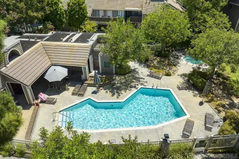 $549,000 | 1059 Shadowridge Drive, Unit 7, Vista, CA 92081