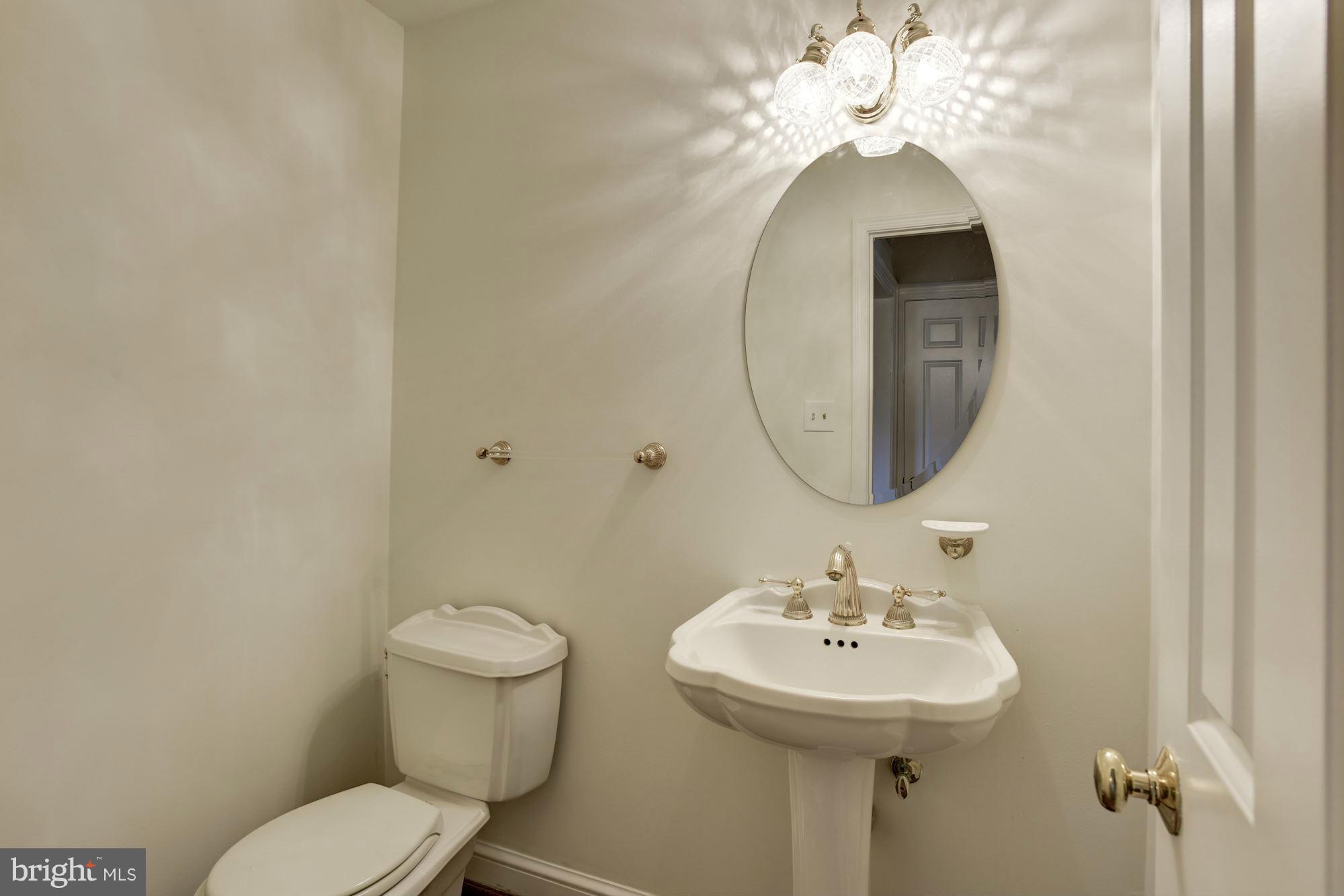 13605 Query Mill Road North Potomac, MD 20878 - Photo 12 of 30 Powder Room