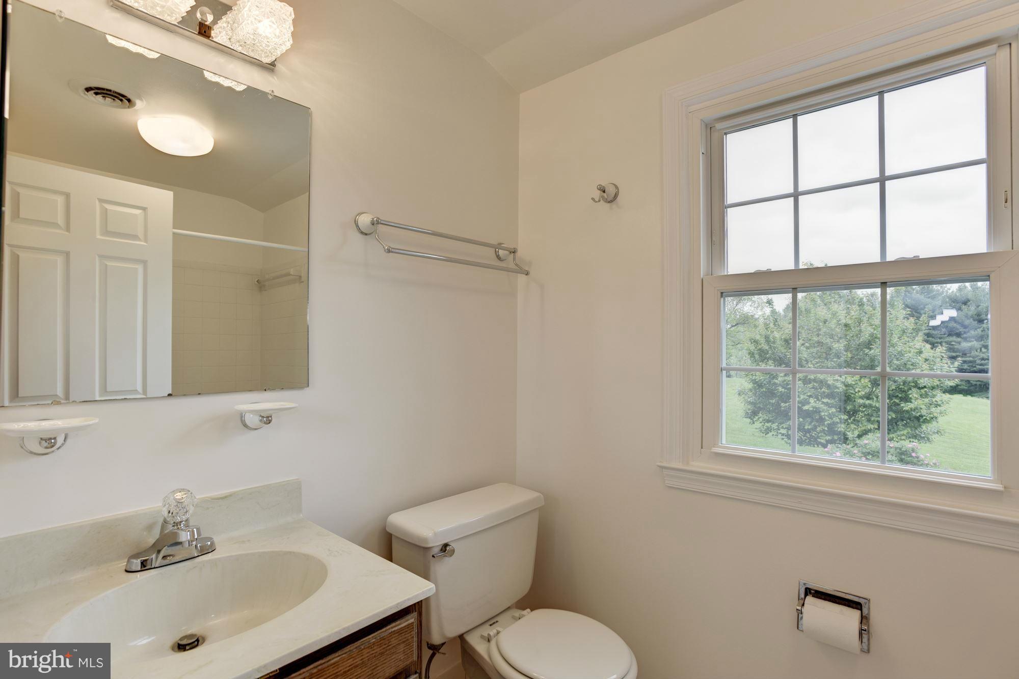 13605 Query Mill Road North Potomac, MD 20878 - Photo 22 of 30 Bath
