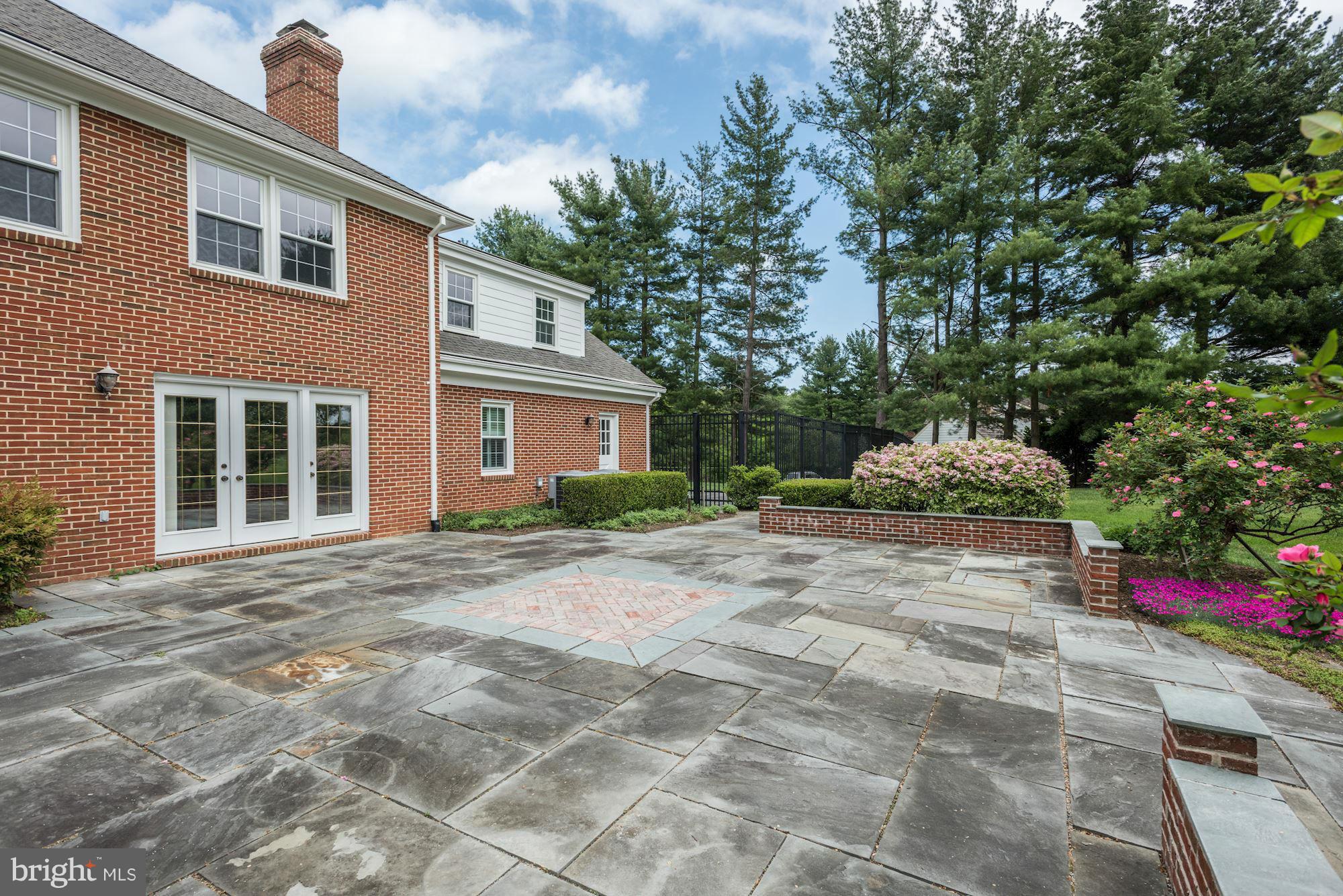 13605 Query Mill Road North Potomac, MD 20878 - Photo 28 of 30 Exterior (Rear)