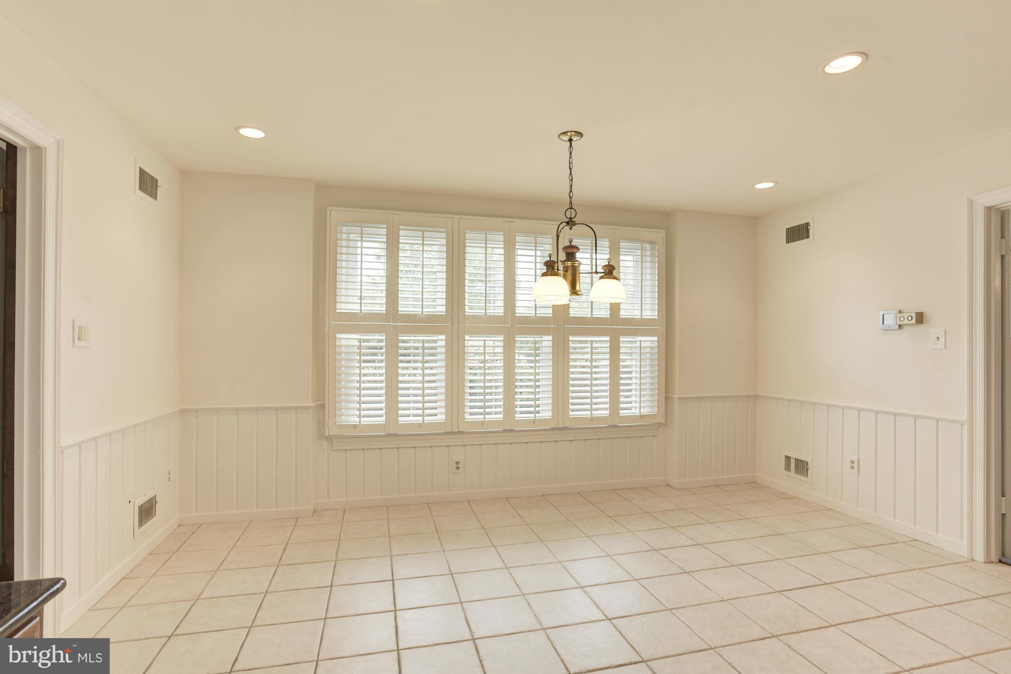 13605 Query Mill Road North Potomac, MD 20878 - Photo 9 of 30 Kitchen Area