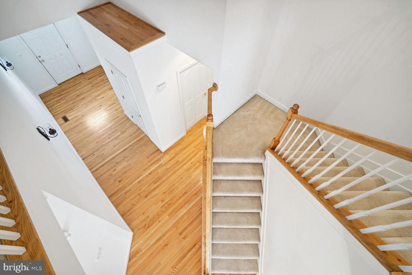 13037 Ormond Drive Bristow, VA 20136 - Photo 3 of 36 Bright entry foyer with coat closet.