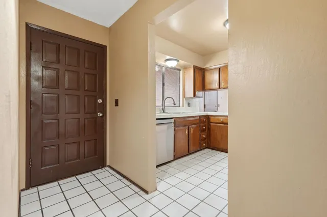 $495,000 | 1721 Beverly Avenue, Clovis, CA 93611