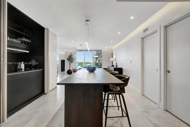 $25,000 | 2301 Collins Avenue, Unit 634, Miami Beach, FL 33139