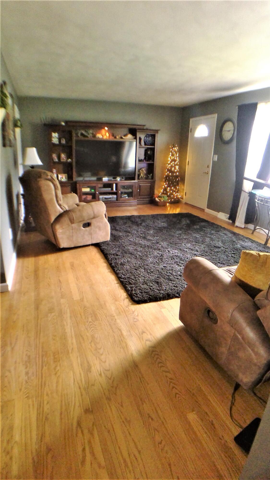 2328 Derr Road Springfield, OH 45503 - Photo 15 of 32 WIN_20220507_14_47_09_Pro (2)