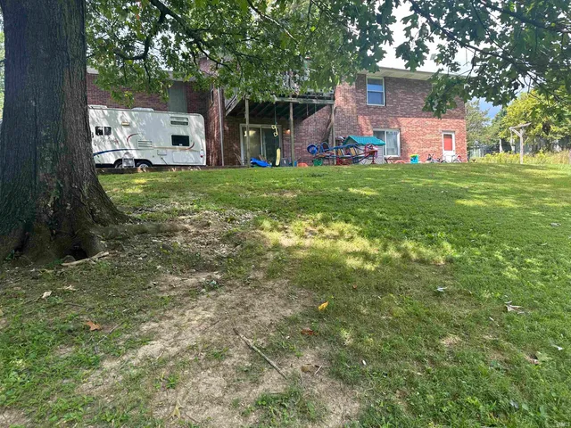 $289,900 | 1357 South Hasler Road, Bloomfield, IN 47424