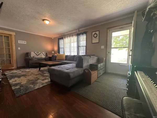 $289,900 | 1357 South Hasler Road, Bloomfield, IN 47424