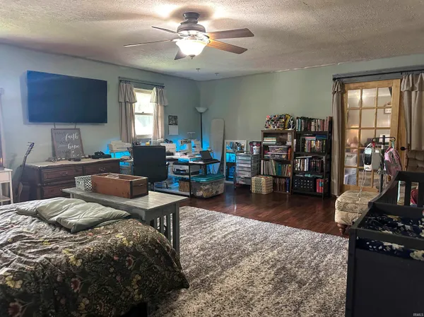 $289,900 | 1357 South Hasler Road, Bloomfield, IN 47424