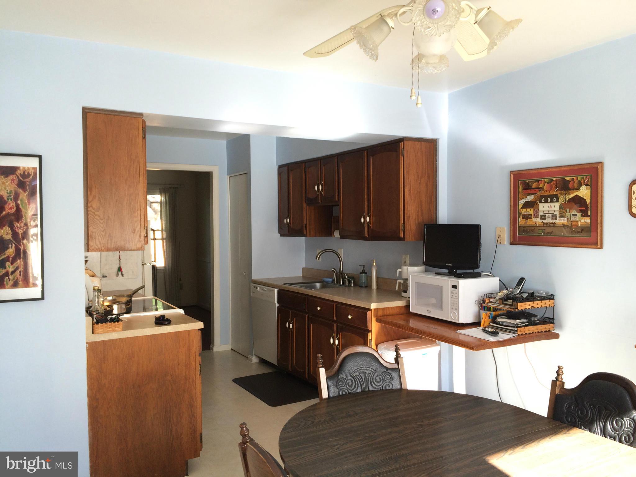 75 Oak Shade Road Gaithersburg, MD 20878 - Photo 2 of 29 Kitchen