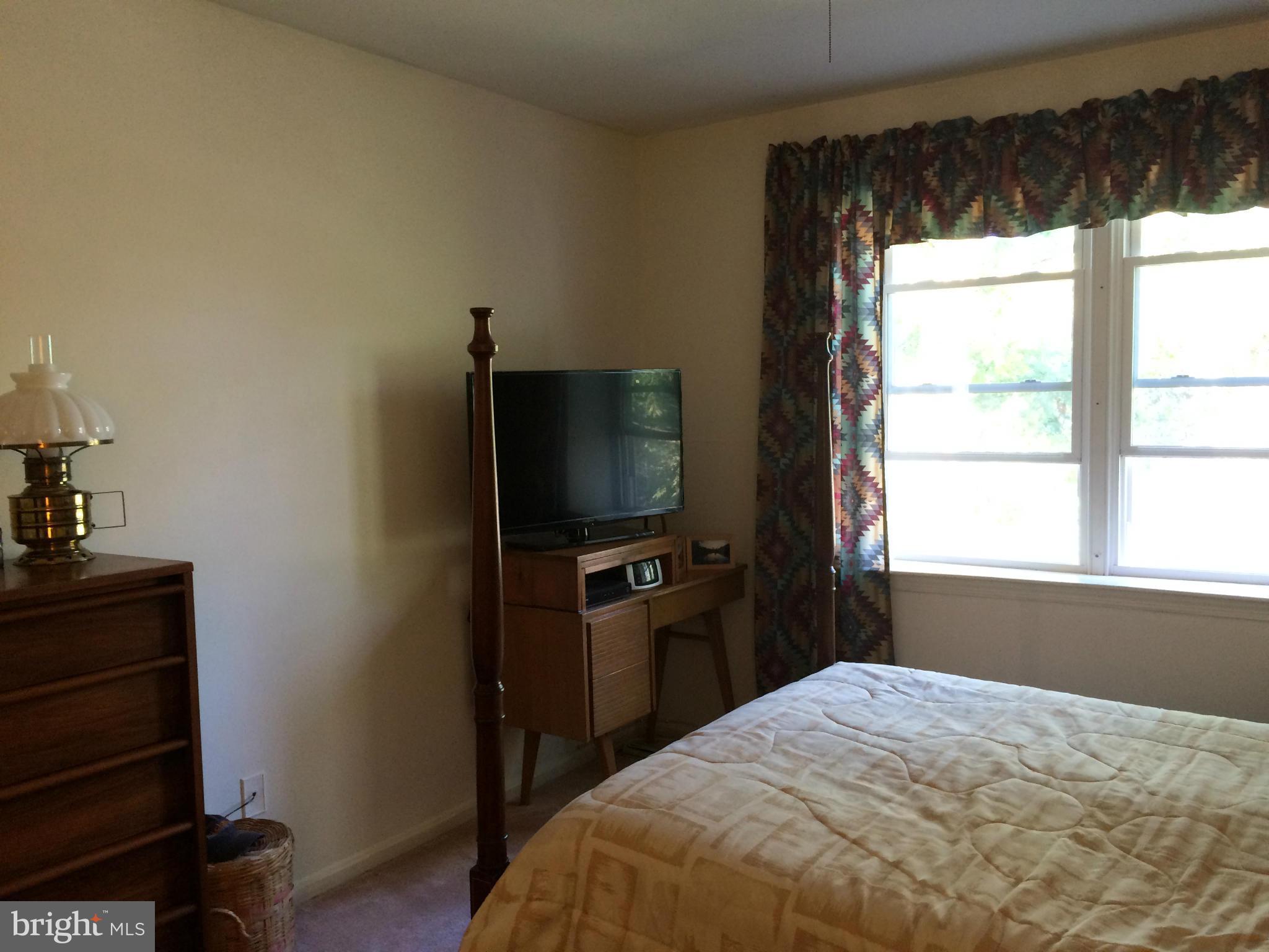 75 Oak Shade Road Gaithersburg, MD 20878 - Photo 21 of 29 Bedroom (Master)