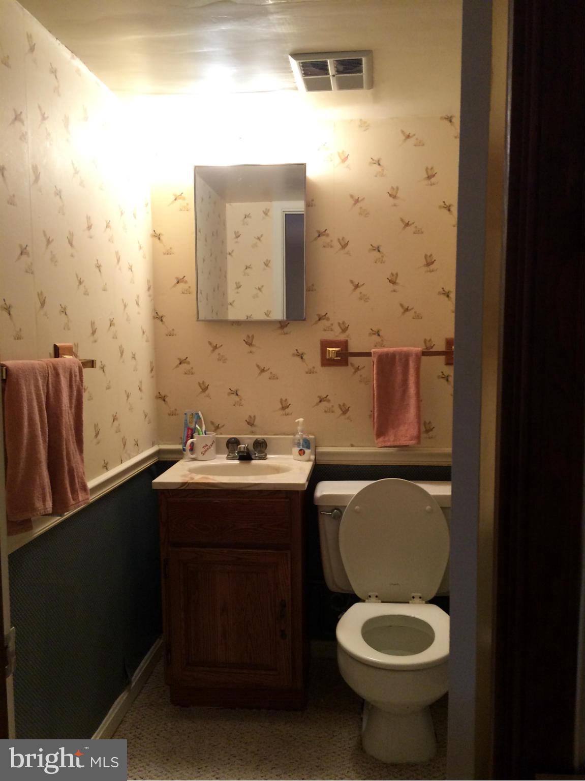 75 Oak Shade Road Gaithersburg, MD 20878 - Photo 28 of 29 Bath