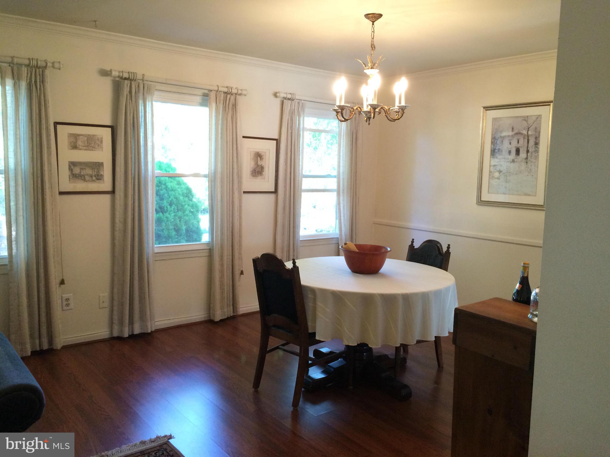75 Oak Shade Road Gaithersburg, MD 20878 - Photo 6 of 29 Dining Room